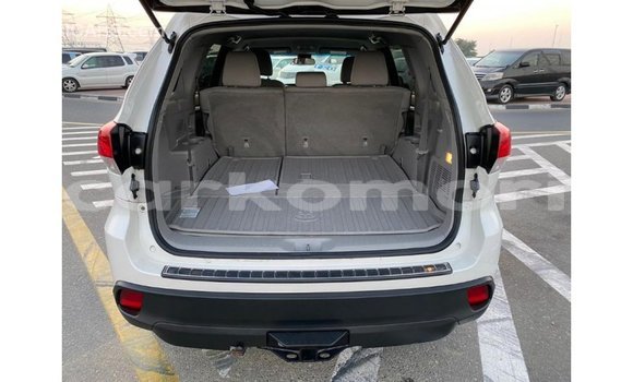 Acheter Import Voiture Toyota Highlander Blanc à Import - Dubai, Grande Comore Acheter Import Voiture Toyota Highlander Blanc à Import - Dubai, Grande Comore