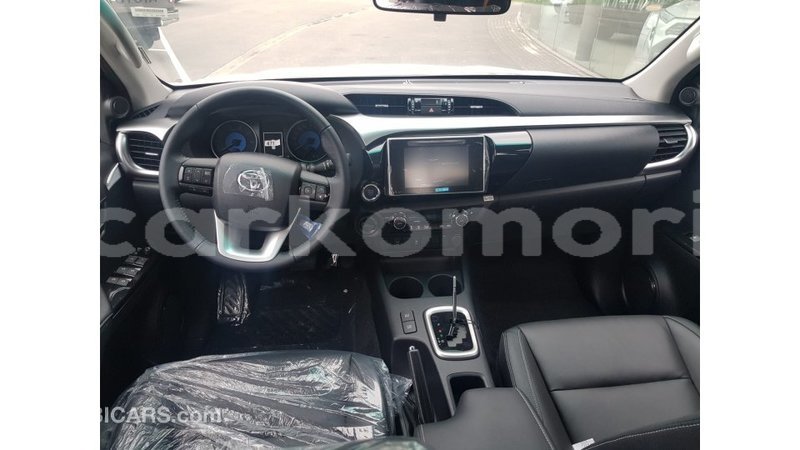 Big with watermark toyota hilux grande comore import dubai 1919
