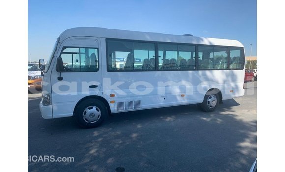 Buy Import Hyundai Accent White Car in Import - Dubai in Great Comore Buy Import Hyundai Accent White Car in Import - Dubai in Great Comore