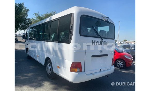 Buy Import Hyundai Accent White Car in Import - Dubai in Great Comore Buy Import Hyundai Accent White Car in Import - Dubai in Great Comore