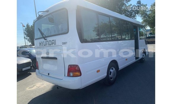 Buy Import Hyundai Accent White Car in Import - Dubai in Great Comore Buy Import Hyundai Accent White Car in Import - Dubai in Great Comore