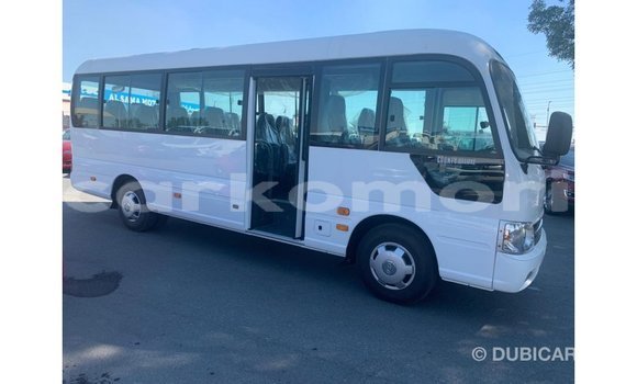 Buy Import Hyundai Accent White Car in Import - Dubai in Great Comore Buy Import Hyundai Accent White Car in Import - Dubai in Great Comore