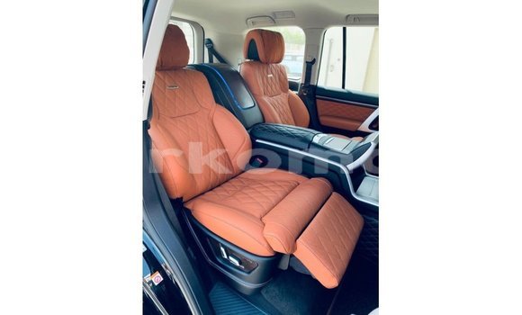 Buy Import Toyota Land Cruiser Black Car in Import - Dubai in Great Comore Buy Import Toyota Land Cruiser Black Car in Import - Dubai in Great Comore