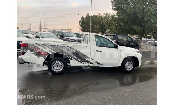Buy Import Mitsubishi L200 White Car in Import - Dubai in Great Comore Buy Import Mitsubishi L200 White Car in Import - Dubai in Great Comore