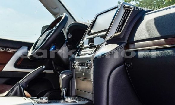 Buy Import Toyota Land Cruiser Black Car in Import - Dubai in Great Comore Buy Import Toyota Land Cruiser Black Car in Import - Dubai in Great Comore