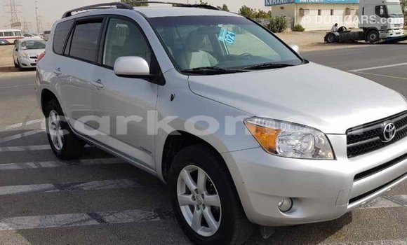 Acheter Import Voiture Toyota RAV4 Autre à Import - Dubai, Grande Comore Acheter Import Voiture Toyota RAV4 Autre à Import - Dubai, Grande Comore