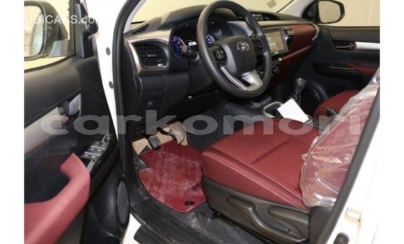 Buy Import Toyota Hilux White Car in Import - Dubai in Great Comore Buy Import Toyota Hilux White Car in Import - Dubai in Great Comore