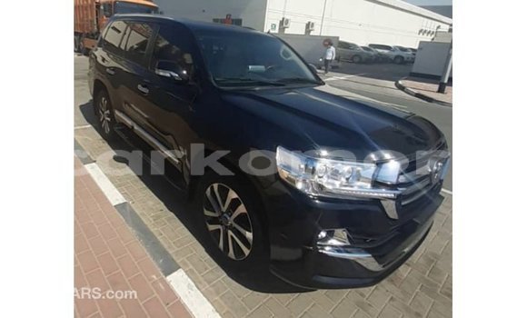Acheter Import Voiture Toyota Land Cruiser Noir à Import - Dubai, Grande Comore Acheter Import Voiture Toyota Land Cruiser Noir à Import - Dubai, Grande Comore