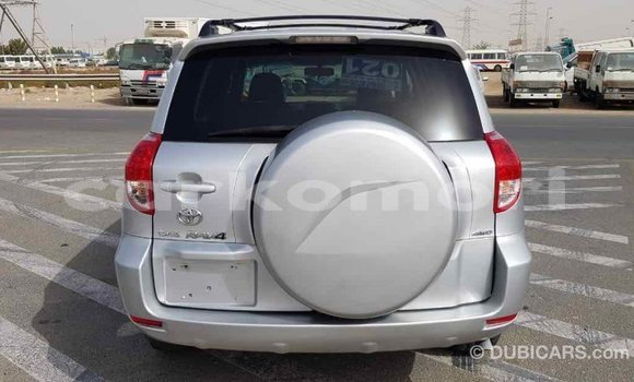 Acheter Import Voiture Toyota RAV4 Autre à Import - Dubai, Grande Comore Acheter Import Voiture Toyota RAV4 Autre à Import - Dubai, Grande Comore