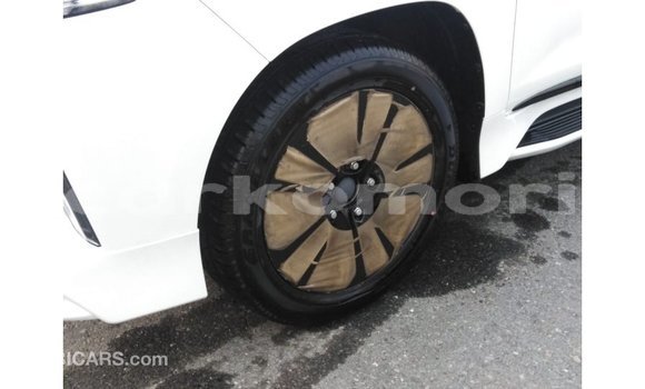 Buy Import Lexus LX White Car in Import - Dubai in Great Comore Buy Import Lexus LX White Car in Import - Dubai in Great Comore