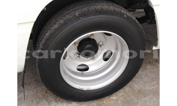 Buy Import Toyota Coaster White Car in Import - Dubai in Great Comore Buy Import Toyota Coaster White Car in Import - Dubai in Great Comore