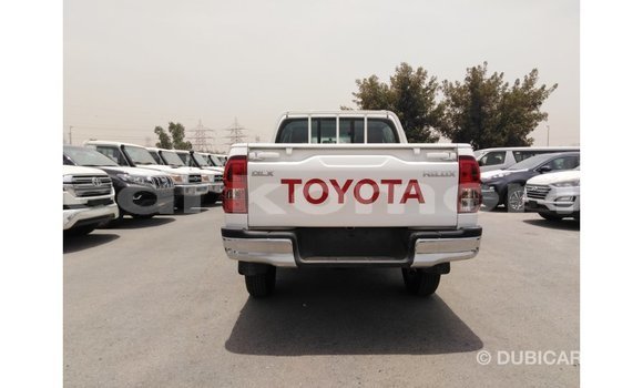 Acheter Import Voiture Toyota Hilux Blanc à Import - Dubai, Grande Comore Acheter Import Voiture Toyota Hilux Blanc à Import - Dubai, Grande Comore