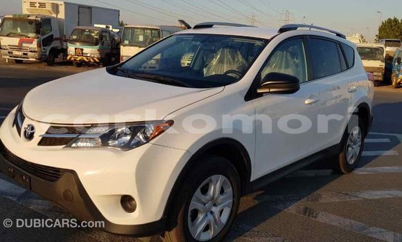 Acheter Import Voiture Toyota RAV4 Blanc à Import - Dubai, Grande Comore Acheter Import Voiture Toyota RAV4 Blanc à Import - Dubai, Grande Comore