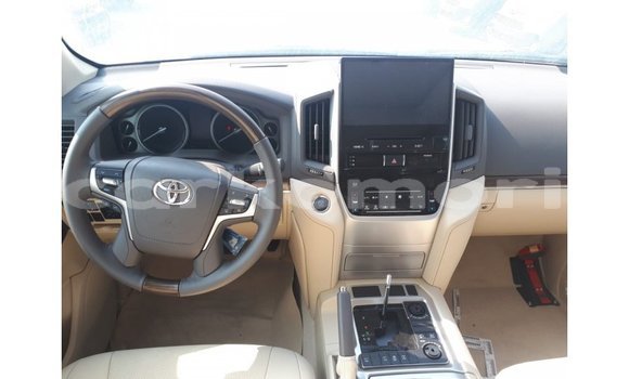 Buy Import Toyota Land Cruiser Other Car in Import - Dubai in Great Comore Buy Import Toyota Land Cruiser Other Car in Import - Dubai in Great Comore
