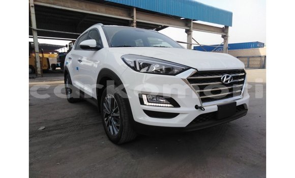 Acheter Import Voiture Hyundai Tucson Blanc à Import - Dubai, Grande Comore Acheter Import Voiture Hyundai Tucson Blanc à Import - Dubai, Grande Comore