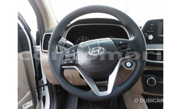 Acheter Import Voiture Hyundai Tucson Blanc à Import - Dubai, Grande Comore Acheter Import Voiture Hyundai Tucson Blanc à Import - Dubai, Grande Comore