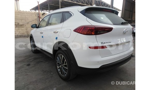 Acheter Import Voiture Hyundai Tucson Blanc à Import - Dubai, Grande Comore Acheter Import Voiture Hyundai Tucson Blanc à Import - Dubai, Grande Comore