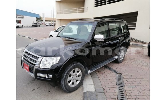 Acheter Import Voiture Mitsubishi Pajero Noir à Import - Dubai, Grande Comore Acheter Import Voiture Mitsubishi Pajero Noir à Import - Dubai, Grande Comore