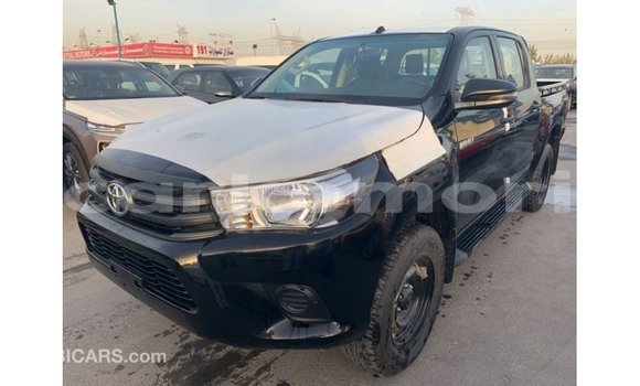 Acheter Import Voiture Toyota Hilux Noir à Import - Dubai, Grande Comore Acheter Import Voiture Toyota Hilux Noir à Import - Dubai, Grande Comore