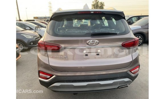 Acheter Import Voiture Hyundai Santa Fe Marron à Import - Dubai, Grande Comore Acheter Import Voiture Hyundai Santa Fe Marron à Import - Dubai, Grande Comore