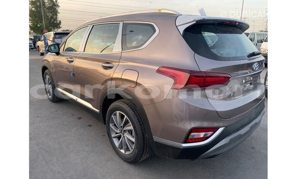 Acheter Import Voiture Hyundai Santa Fe Marron à Import - Dubai, Grande Comore Acheter Import Voiture Hyundai Santa Fe Marron à Import - Dubai, Grande Comore