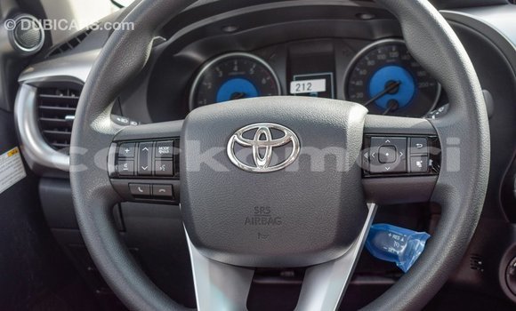 Buy Import Toyota Hilux White Car in Import - Dubai in Great Comore Buy Import Toyota Hilux White Car in Import - Dubai in Great Comore