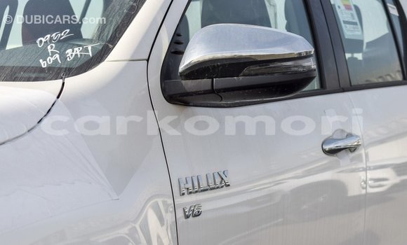 Buy Import Toyota Hilux White Car in Import - Dubai in Great Comore Buy Import Toyota Hilux White Car in Import - Dubai in Great Comore