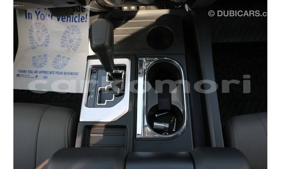 Buy Import Toyota Tundra White Car in Import - Dubai in Great Comore Buy Import Toyota Tundra White Car in Import - Dubai in Great Comore