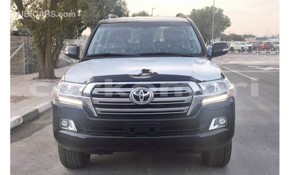 Buy Import Toyota Land Cruiser Black Car in Import - Dubai in Great Comore Buy Import Toyota Land Cruiser Black Car in Import - Dubai in Great Comore