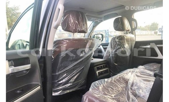 Buy Import Toyota Land Cruiser Black Car in Import - Dubai in Great Comore Buy Import Toyota Land Cruiser Black Car in Import - Dubai in Great Comore