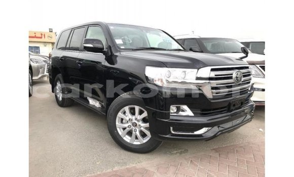 Acheter Import Voiture Toyota Land Cruiser Noir à Import - Dubai, Grande Comore Acheter Import Voiture Toyota Land Cruiser Noir à Import - Dubai, Grande Comore
