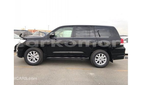 Acheter Import Voiture Toyota Land Cruiser Noir à Import - Dubai, Grande Comore Acheter Import Voiture Toyota Land Cruiser Noir à Import - Dubai, Grande Comore