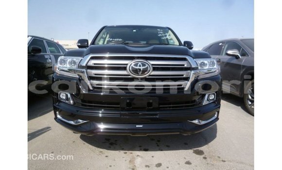 Acheter Import Voiture Toyota Land Cruiser Noir à Import - Dubai, Grande Comore Acheter Import Voiture Toyota Land Cruiser Noir à Import - Dubai, Grande Comore