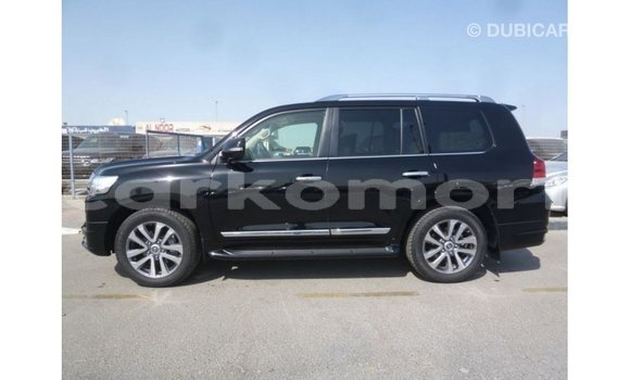 Acheter Import Voiture Toyota Land Cruiser Noir à Import - Dubai, Grande Comore Acheter Import Voiture Toyota Land Cruiser Noir à Import - Dubai, Grande Comore