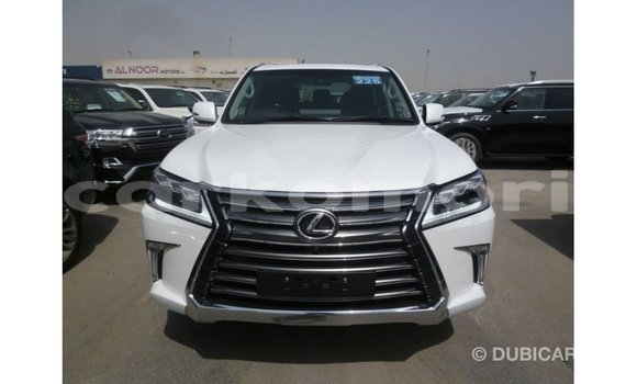 Acheter Import Voiture Lexus LX Blanc à Import - Dubai, Grande Comore Acheter Import Voiture Lexus LX Blanc à Import - Dubai, Grande Comore