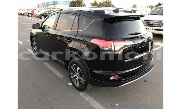 Acheter Import Voiture Toyota RAV4 Noir à Import - Dubai, Grande Comore Acheter Import Voiture Toyota RAV4 Noir à Import - Dubai, Grande Comore