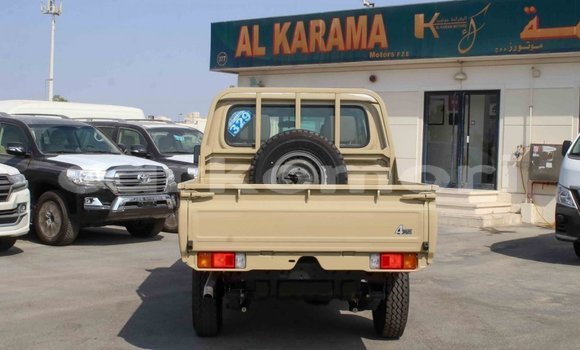 Buy Import Toyota Land Cruiser Beige Car in Import - Dubai in Great Comore Buy Import Toyota Land Cruiser Beige Car in Import - Dubai in Great Comore