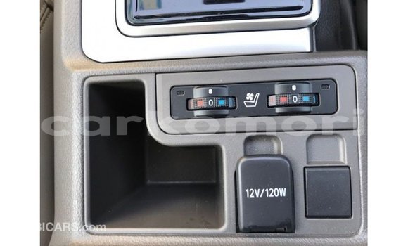 Acheter Import Voiture Toyota Prado Blanc à Import - Dubai, Grande Comore Acheter Import Voiture Toyota Prado Blanc à Import - Dubai, Grande Comore