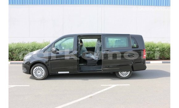 Buy Import Mercedes-Benz 250 Black Car in Import - Dubai in Great Comore Buy Import Mercedes-Benz 250 Black Car in Import - Dubai in Great Comore