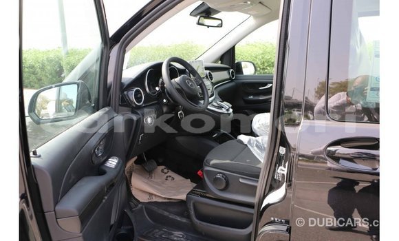 Buy Import Mercedes-Benz 250 Black Car in Import - Dubai in Great Comore Buy Import Mercedes-Benz 250 Black Car in Import - Dubai in Great Comore