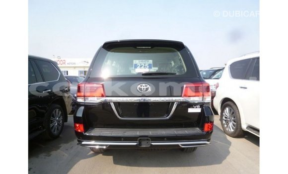 Acheter Import Voiture Toyota Land Cruiser Noir à Import - Dubai, Grande Comore Acheter Import Voiture Toyota Land Cruiser Noir à Import - Dubai, Grande Comore