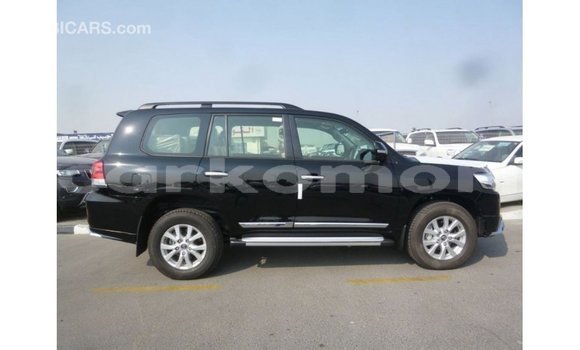 Acheter Import Voiture Toyota Land Cruiser Noir à Import - Dubai, Grande Comore Acheter Import Voiture Toyota Land Cruiser Noir à Import - Dubai, Grande Comore