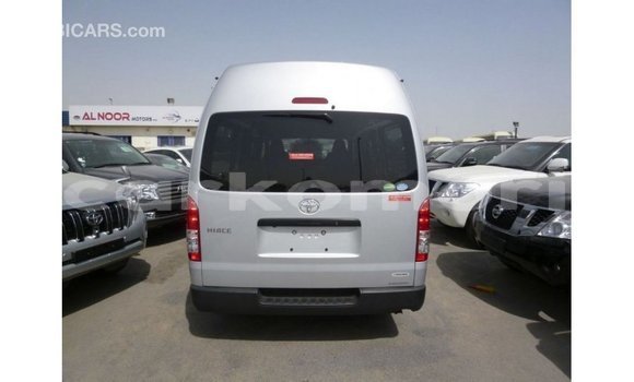 Acheter Import Voiture Toyota Hiace Autre à Import - Dubai, Grande Comore Acheter Import Voiture Toyota Hiace Autre à Import - Dubai, Grande Comore
