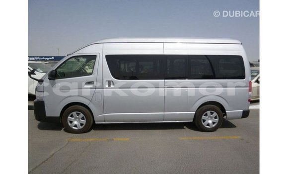 Acheter Import Voiture Toyota Hiace Autre à Import - Dubai, Grande Comore Acheter Import Voiture Toyota Hiace Autre à Import - Dubai, Grande Comore