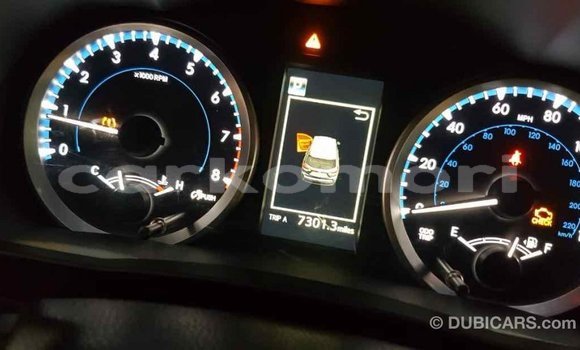 Acheter Import Voiture Toyota Highlander Blanc à Import - Dubai, Grande Comore Acheter Import Voiture Toyota Highlander Blanc à Import - Dubai, Grande Comore