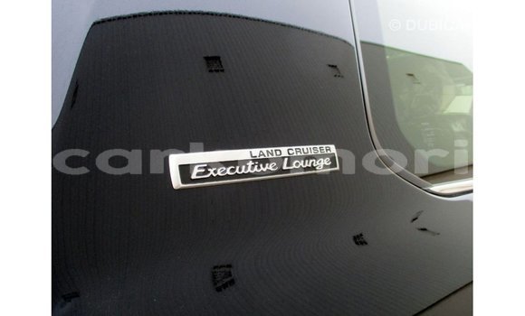 Buy Import Toyota Land Cruiser Black Car in Import - Dubai in Great Comore Buy Import Toyota Land Cruiser Black Car in Import - Dubai in Great Comore