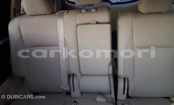 Acheter Import Voiture Toyota Highlander Blanc à Import - Dubai, Grande Comore Acheter Import Voiture Toyota Highlander Blanc à Import - Dubai, Grande Comore
