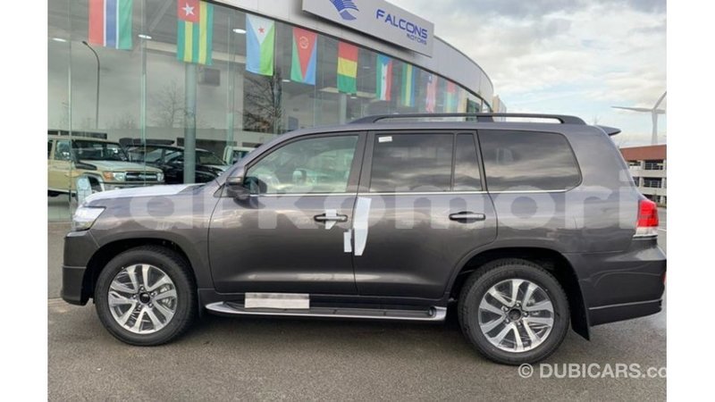 Big with watermark toyota land cruiser grande comore import dubai 2044