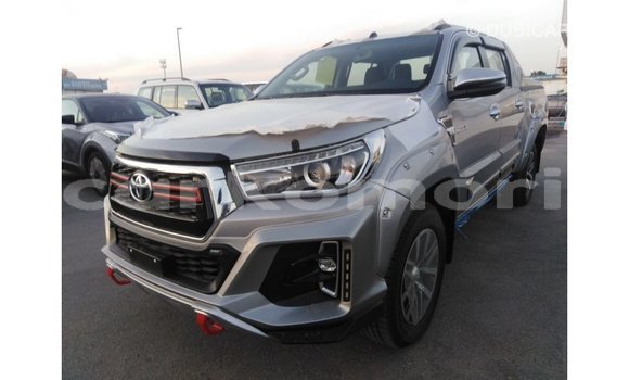 Acheter Import Voiture Toyota Hilux Autre à Import - Dubai, Grande Comore