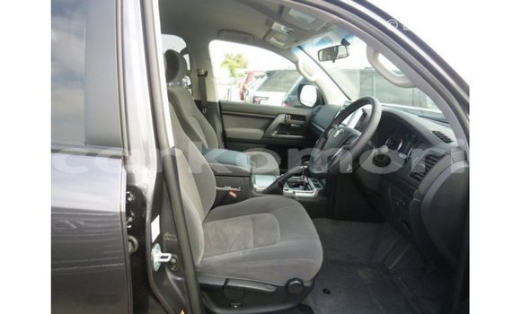 Acheter Import Voiture Toyota Land Cruiser Autre à Import - Dubai, Grande Comore Acheter Import Voiture Toyota Land Cruiser Autre à Import - Dubai, Grande Comore